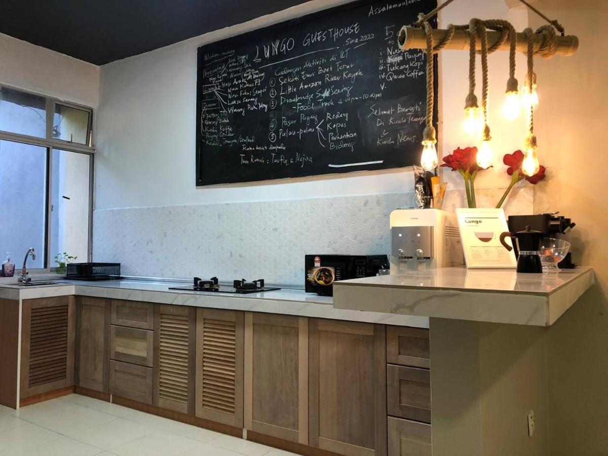 Lungo Guesthouse Kuala Terengganu Bagian luar foto