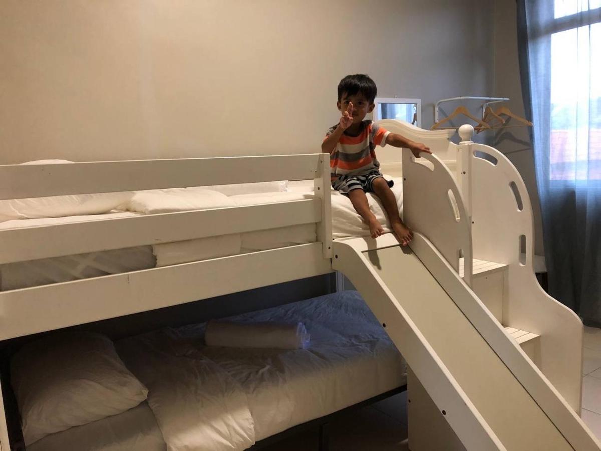 Lungo Guesthouse Kuala Terengganu Bagian luar foto